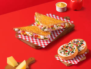 Melts Meal for 1 with Exotica Veggie Garlic Bread 2Pcs & 1 Dip-Veg