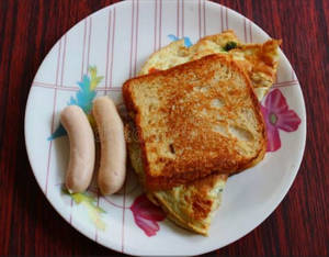 Butter Toasted Bread 3 + Chicken Sausage 2 + Omelette
