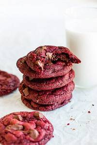 Red Velvet Cookies 2 PCS