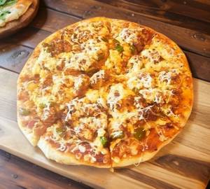 Chicken mayonnaise pizza
