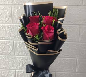 4 Red Rose Bouquet