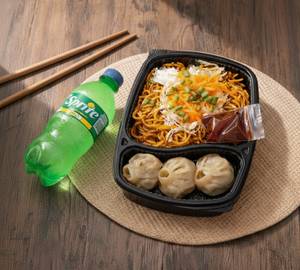 Veg Chowmein With Spinach And Corn Steamed Momos