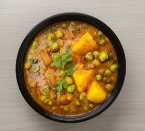 Matar Aloo [ Gravy ]