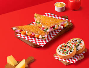 Melts Meal for 1 with Exotica Veggie Garlic Bread 2Pcs & 1 Dip-Non Veg