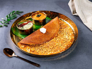 Benne Garlic Podi Dosa