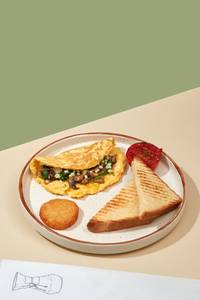 Spinach, Mushroom, Cheese Omelet & Toast