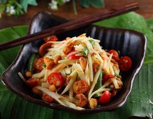 Som-tom Salad