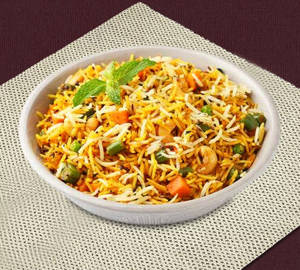 Veg Biryani With Raita(full)