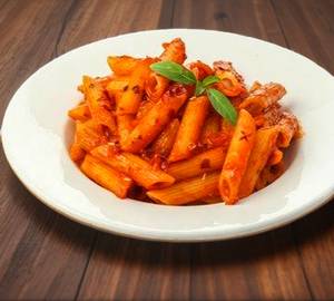 Red sauce pasta