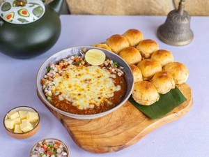 Bombay Kheema Triangles (6pcs)