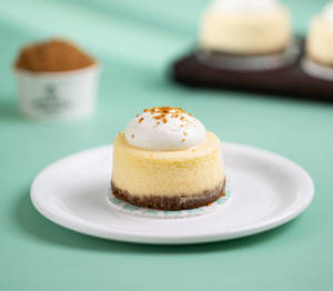 VANILLA BEAN CHEESECAKE