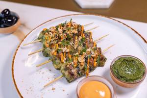 Tender Chicken Skewers (4pcs)