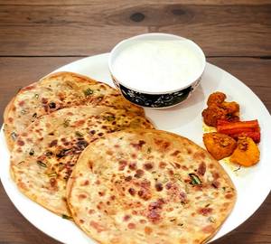 2 butter mix paratha curd