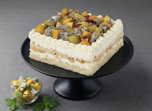 Eggless Fresh Fruit Cake (500g)