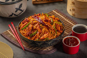 Chicken Schezwan Noodles [500 ML]