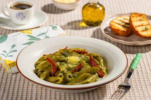 Basil Pesto With Sun-dried Tomato Pasta