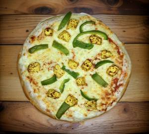 Paneer makhani pizza
