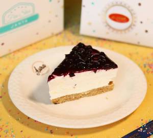 Blueberry cheese cake slice 