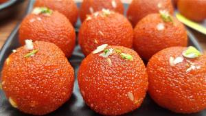 Moti chur laddu