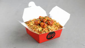 Dragon Chicken With Egg Schezwan Noodles