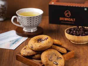 Belgian Chocolate (54.5%) and Miso Cookies
