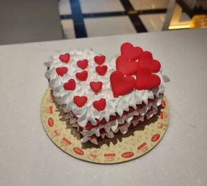 Red Velvet Heart Shape Cake(600 Gms)