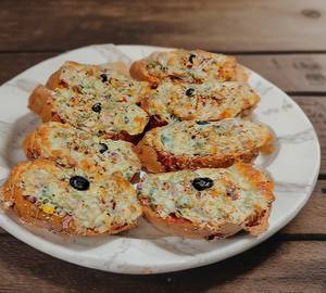 Paneer Garlic Toast