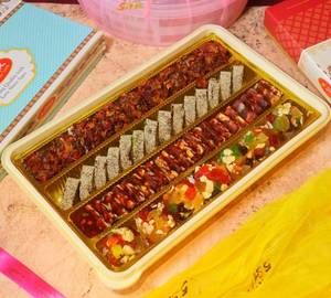 Kaju Premium Mix (1 Kg, 1 Box)                                                                 
