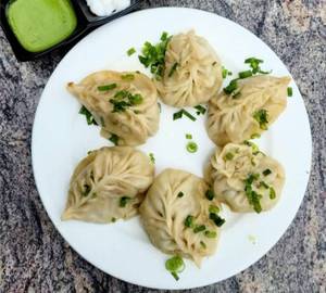 Chicken steam momos