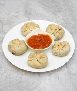 Veg momos [10 pieces]