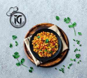 Veg Pasta (With Imli & Chilli Sauce Pouch), Quan - 1 Big (750 ml) Almnm Cntnr.