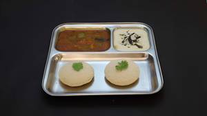Idli Sambar (2 Pieces)