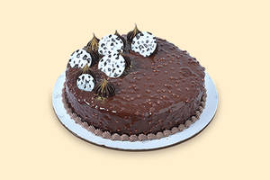 Quella Crunchy Chocolate Cake                                                  
