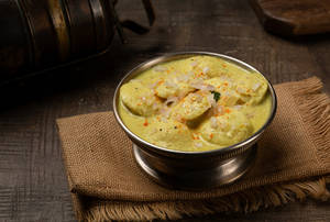 Mini Moor Kuzhambu Idly - 8 Pcs