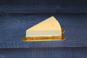 Eggless New York Baked Cheesecake Slice