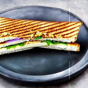 Saoji Paneer Sandwich