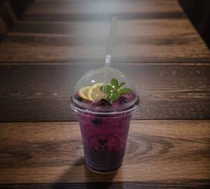 Blackcurrant mojito 