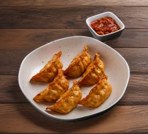 Veg Momos (fried)