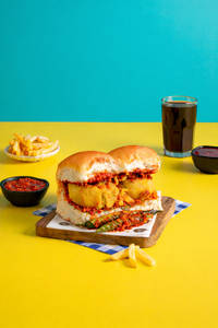 Schezwan Vada Pao