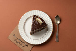 Ro. Almond Truffle Pastry