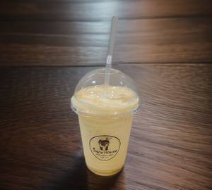 Banana with apple