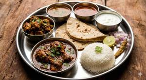 Gavran Chicken Thali