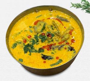 Kathiyawadi chhas ma vanghareli rotii