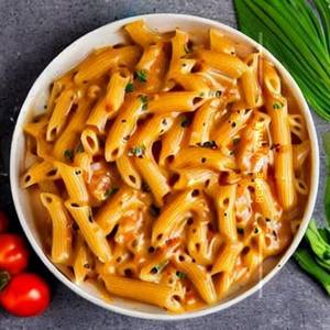 Macaroni in mix sauce