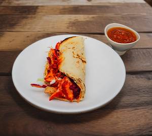 Chicken shawarma in schezwan sauce