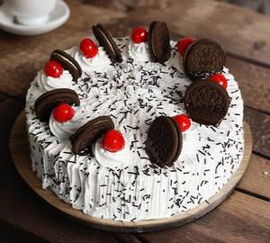 Oreo Cookie & Cream Cake
