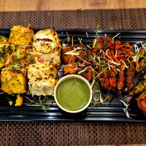Tandoori Veg Platter