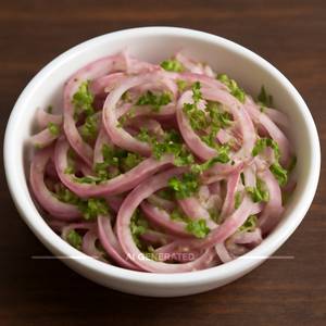 Onion salad