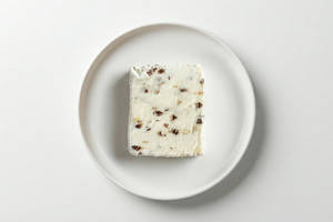 Kaju Gulkand Slice