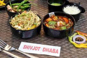 Cheese Chilli With Noodles